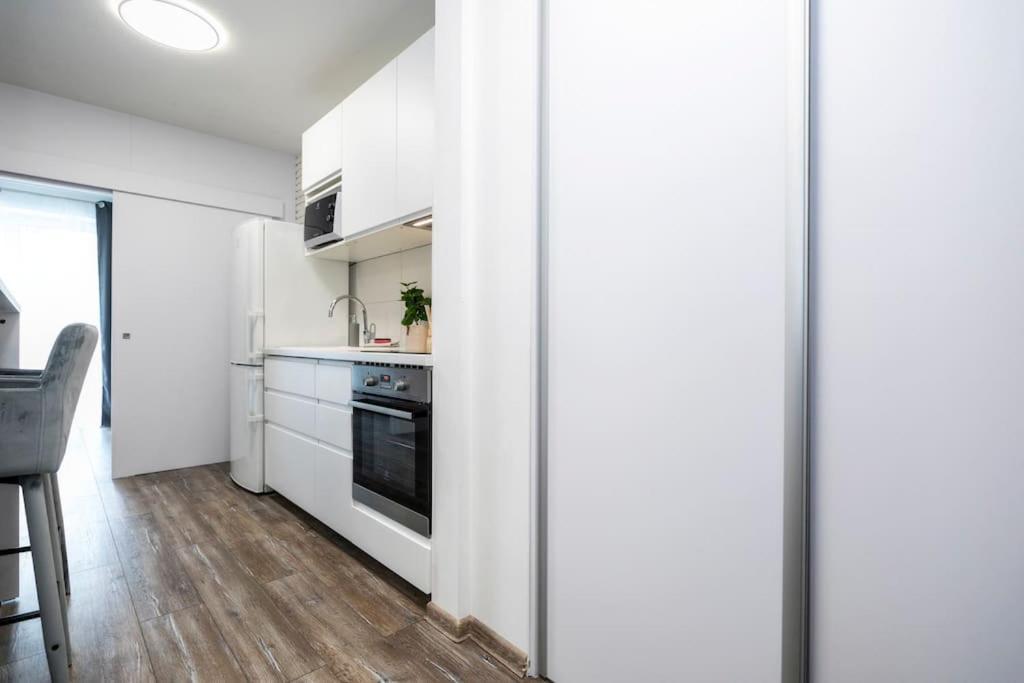 Alure Residences 1 & 24H Self Check-In, Free Parking In Front Of The Apartment Building, New Building, Terrace, Cafe With Breakfast In The Apartment Building, Next To The Aqua Park Banská Bystrica Eksteriør billede