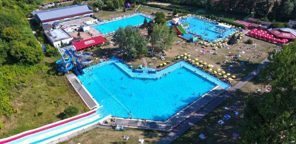 Alure Residences 1 & 24H Self Check-In, Free Parking In Front Of The Apartment Building, New Building, Terrace, Cafe With Breakfast In The Apartment Building, Next To The Aqua Park Banská Bystrica Eksteriør billede