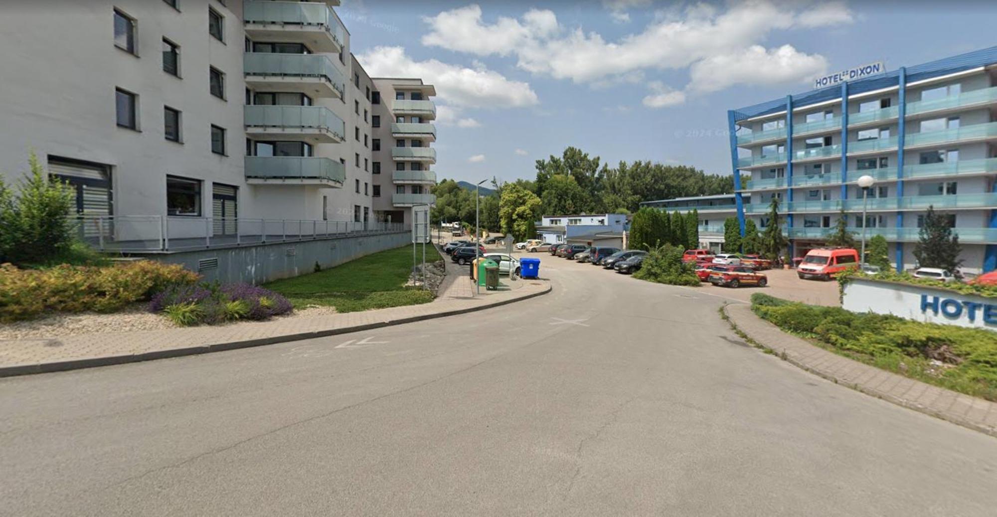 Alure Residences 1 & 24H Self Check-In, Free Parking In Front Of The Apartment Building, New Building, Terrace, Cafe With Breakfast In The Apartment Building, Next To The Aqua Park Banská Bystrica Eksteriør billede